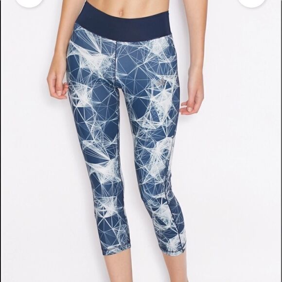 ADIDAS Climalite Capris Size Medium - Picture 8 of 9